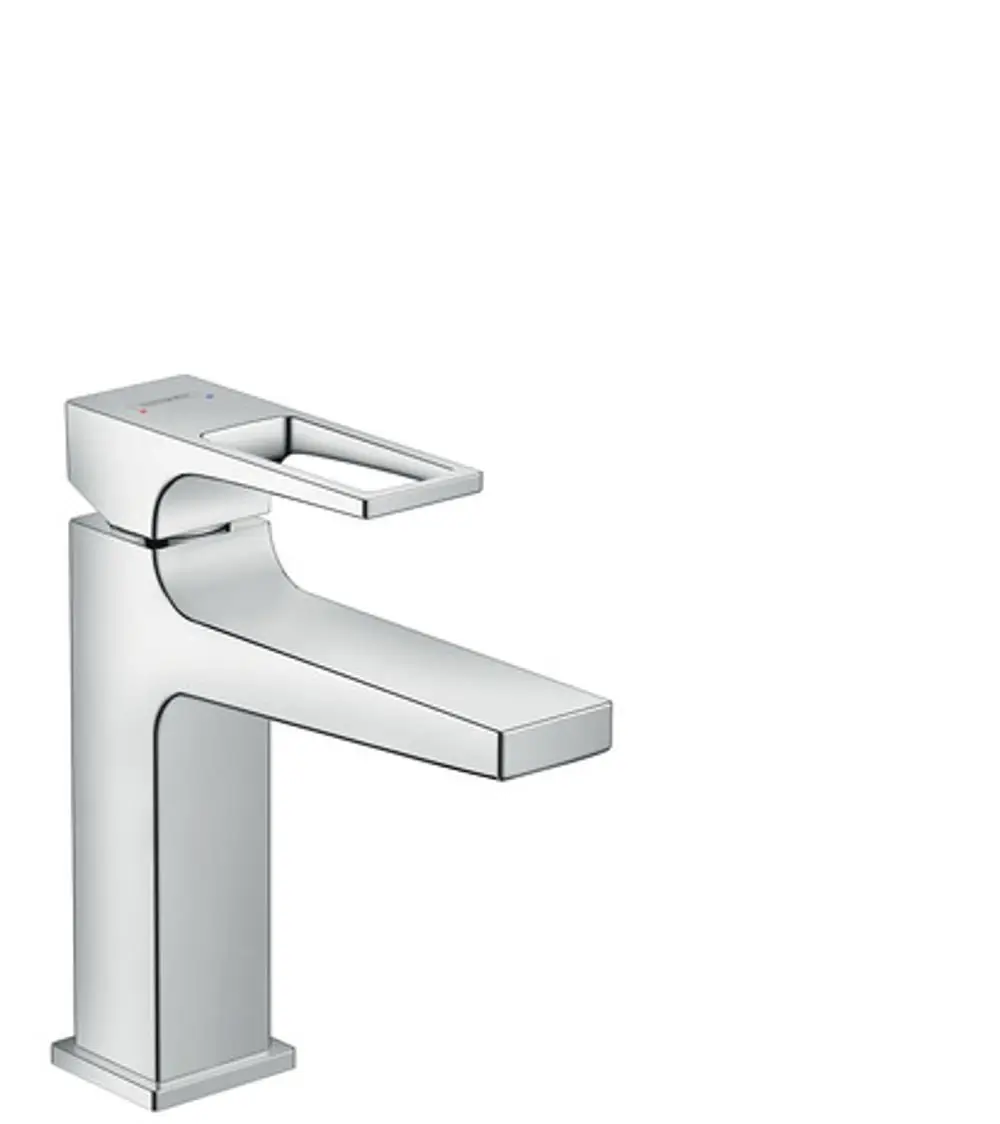 Hochglänzender Wanneneinhebelmischer von Hansgrohe mit Bügelgriff und integriertem Zugstangenauslauf. Schlichte, moderne Designform in Chrom.
